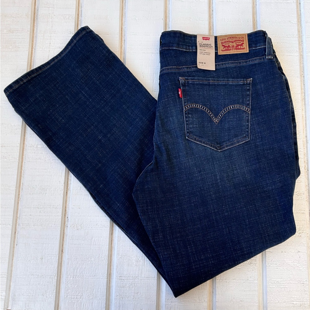 Levi’s Women’s 415 Classic Bootcut Jeans Dark Wash Mid Rise Stretch Size‎ 20W